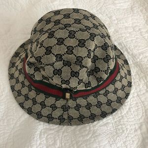 Gucci bucket hat